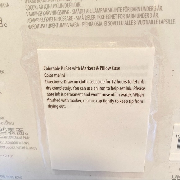 Disney mickey mouse colorable pillowcase with markers new with tag - Picture 14 of 14